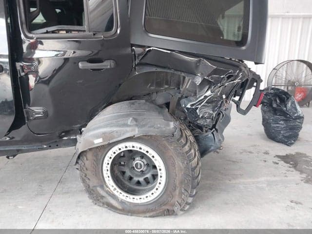 2018 JEEP WRANGLER UNLIMITED SAHARA 6
