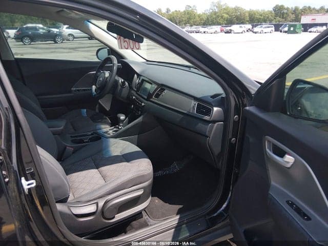 2019 KIA NIRO LX 5