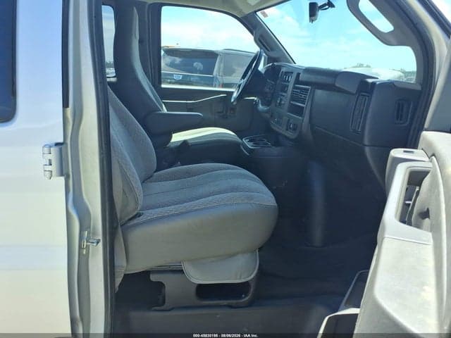 2017 CHEVROLET EXPRESS 3500 LT 5