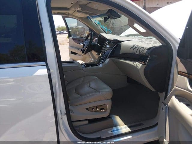 2017 CADILLAC ESCALADE LUXURY 5