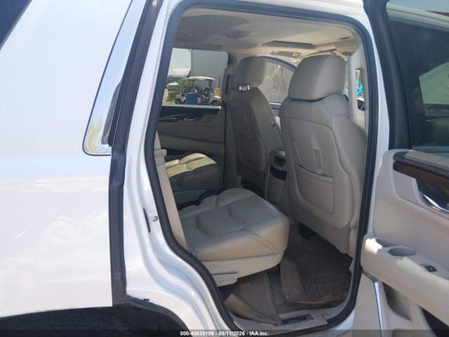 2017 CADILLAC ESCALADE LUXURY 8