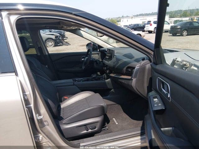 2026 NISSAN ROGUE PLATINUM 5