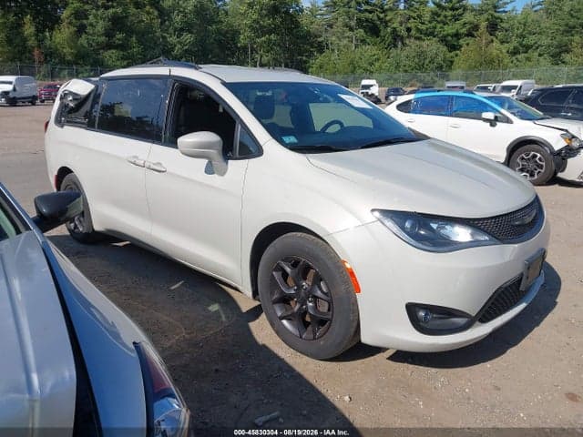 2020 CHRYSLER PACIFICA TOURING L 1