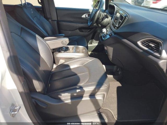 2020 CHRYSLER PACIFICA TOURING L 5