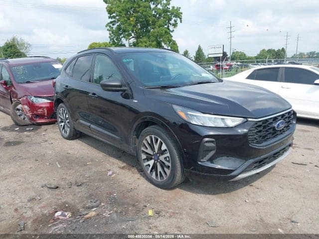 2023 FORD ESCAPE ST-LINE 1