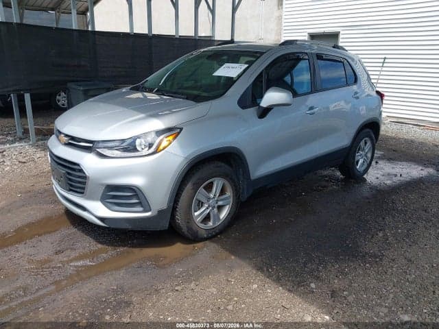 2022 CHEVROLET TRAX AWD LT 2