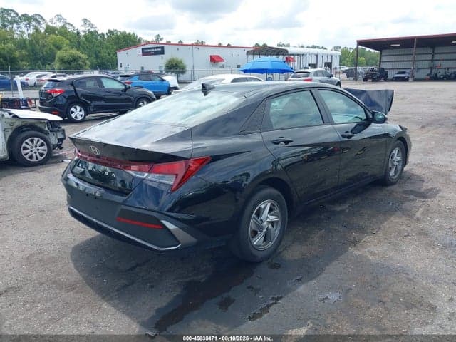 2025 HYUNDAI ELANTRA SE 4