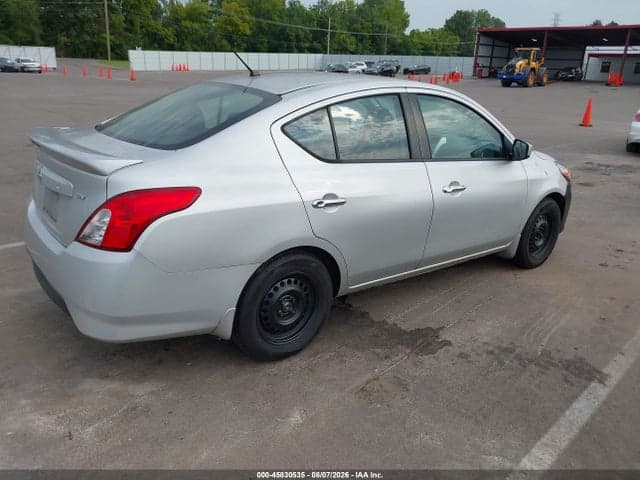 2018 NISSAN VERSA 1.6 SV 4
