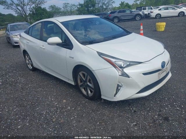 2017 TOYOTA PRIUS THREE TOURING - 1