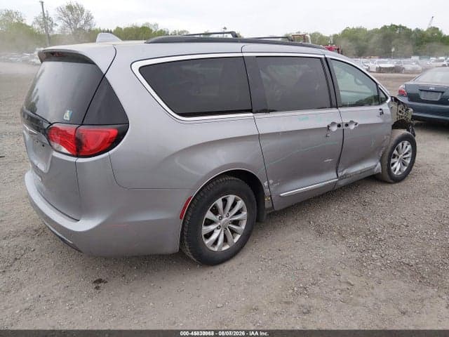 2017 CHRYSLER PACIFICA TOURING-L 4