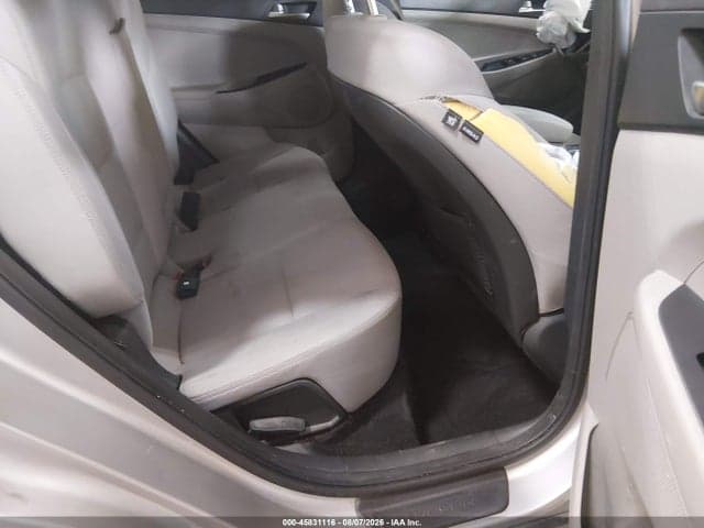 2020 HYUNDAI TUCSON SE 8