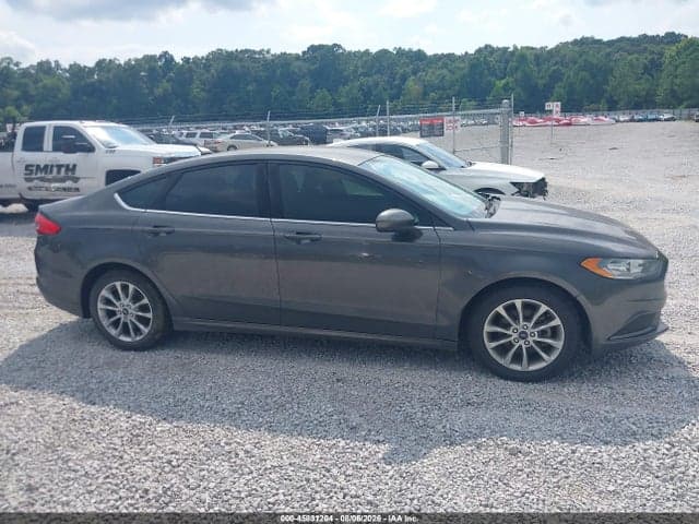 2017 FORD FUSION SE 13