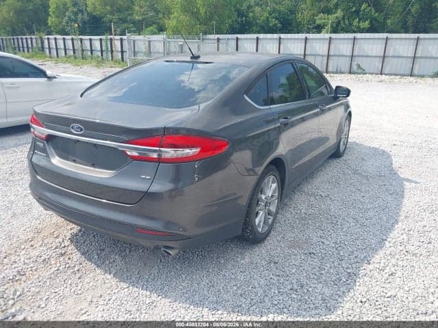 2017 FORD FUSION SE 4