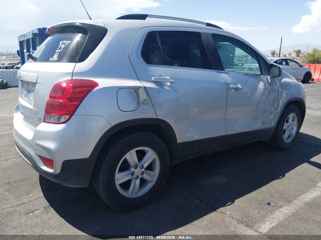 2019 CHEVROLET TRAX LT 4