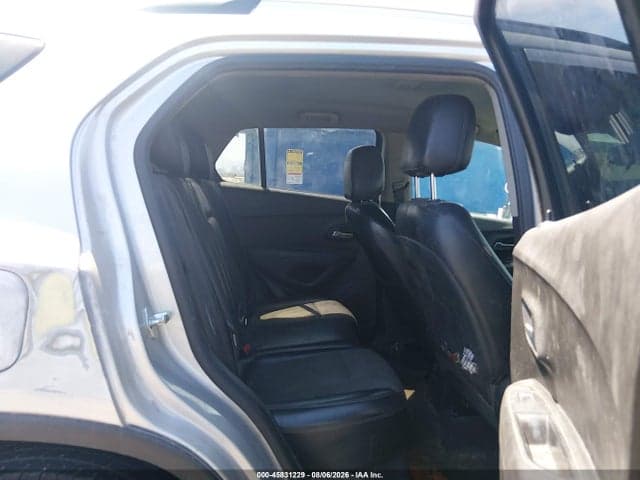 2019 CHEVROLET TRAX LT 8