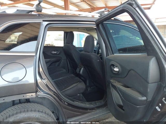 2017 JEEP CHEROKEE LATITUDE 8