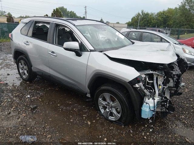 2025 TOYOTA RAV4 XLE 1