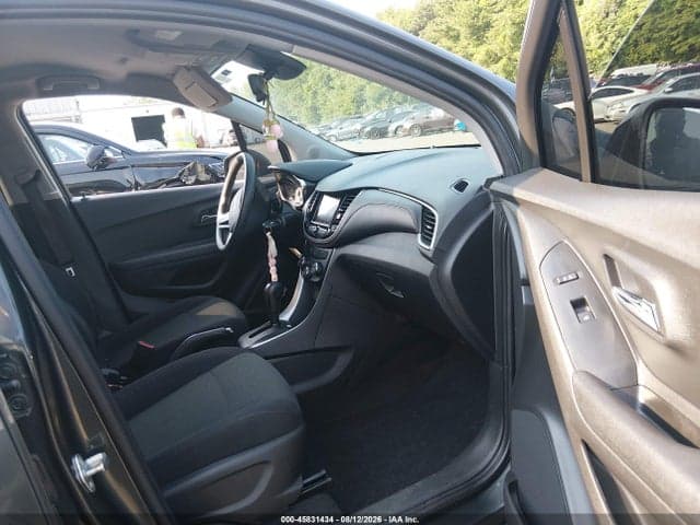 2020 CHEVROLET TRAX AWD LS 5