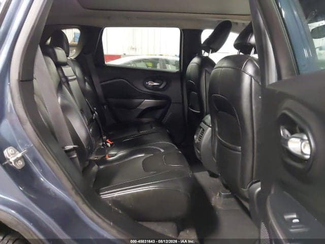 2019 JEEP CHEROKEE LATITUDE PLUS 4X4 8
