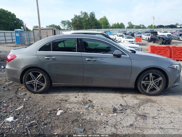 2019 MERCEDES-BENZ A 220 13