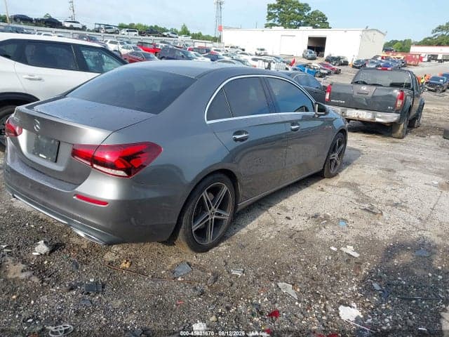 2019 MERCEDES-BENZ A 220 4