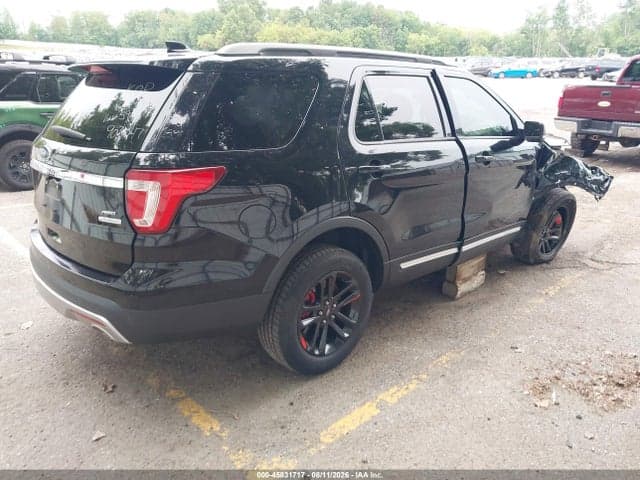 2017 FORD EXPLORER XLT 4