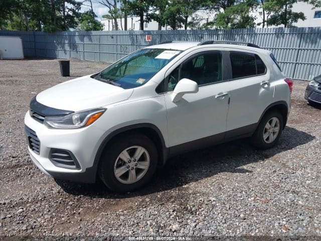 2017 CHEVROLET TRAX LT 2