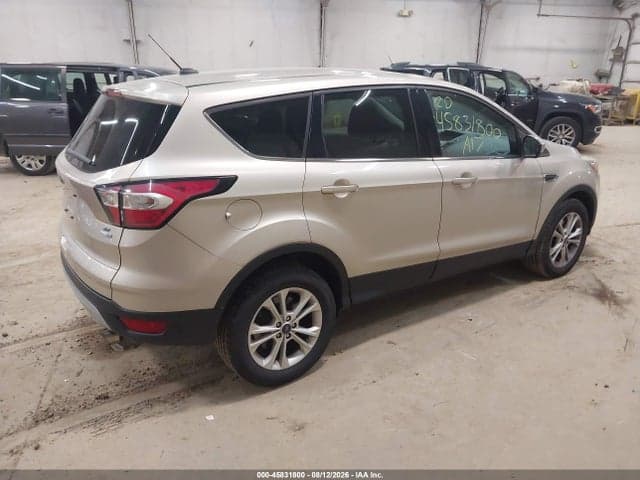 2017 FORD ESCAPE SE 4
