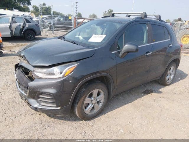 2020 CHEVROLET TRAX AWD LT 2