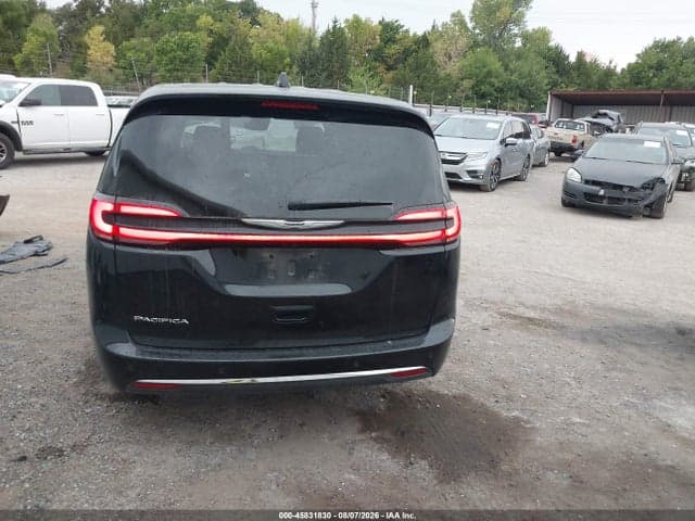 2025 CHRYSLER PACIFICA SELECT 17