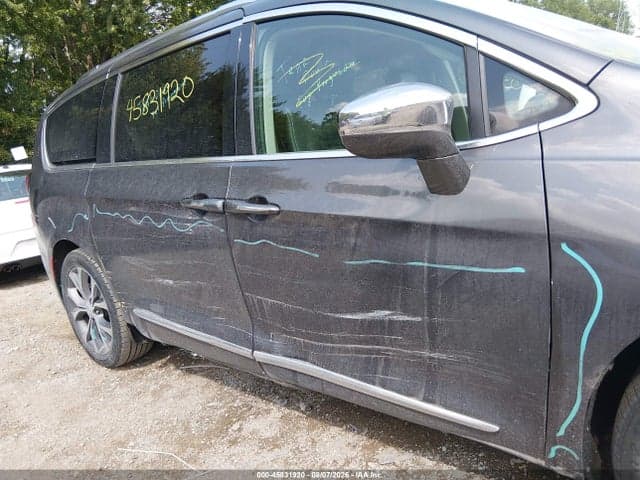 2018 CHRYSLER PACIFICA LIMITED 6