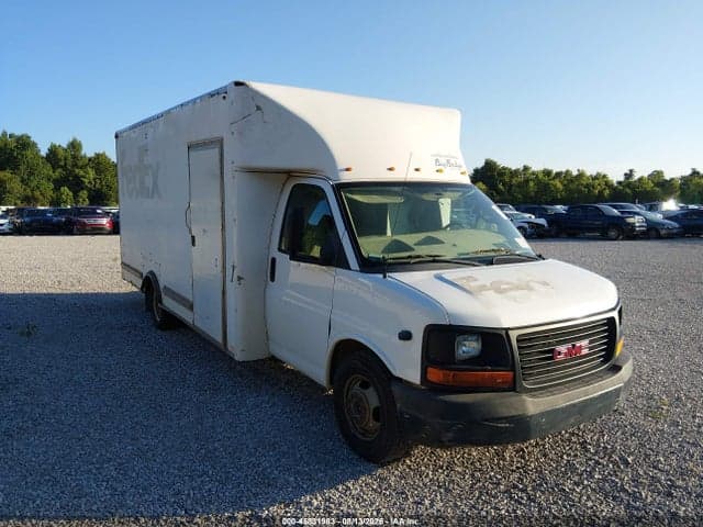 2017 GMC SAVANA CUTAWAY WORK VAN 1