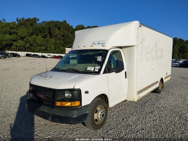 2017 GMC SAVANA CUTAWAY WORK VAN 2
