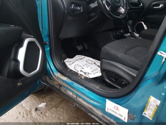2019 JEEP RENEGADE LATITUDE 4X4 6