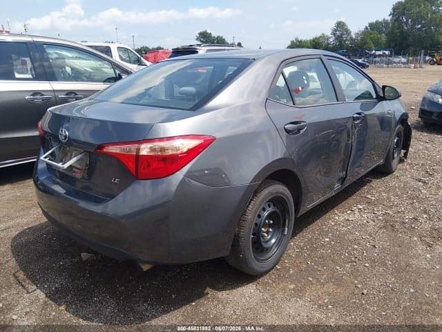 2017 TOYOTA COROLLA LE 4