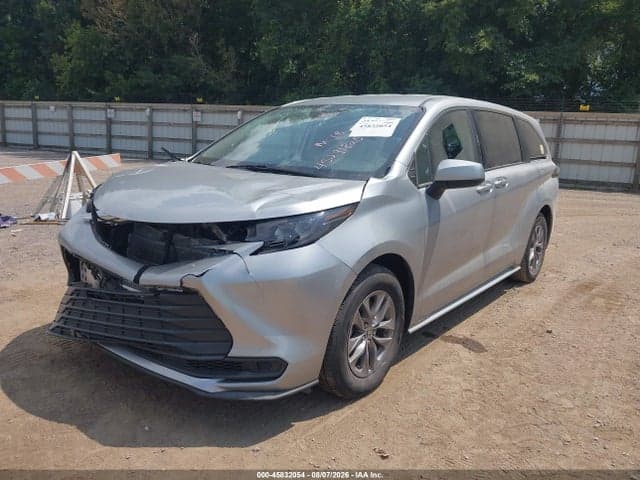 2024 TOYOTA SIENNA LE 2