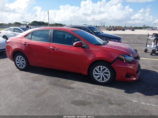 2018 TOYOTA COROLLA LE 1