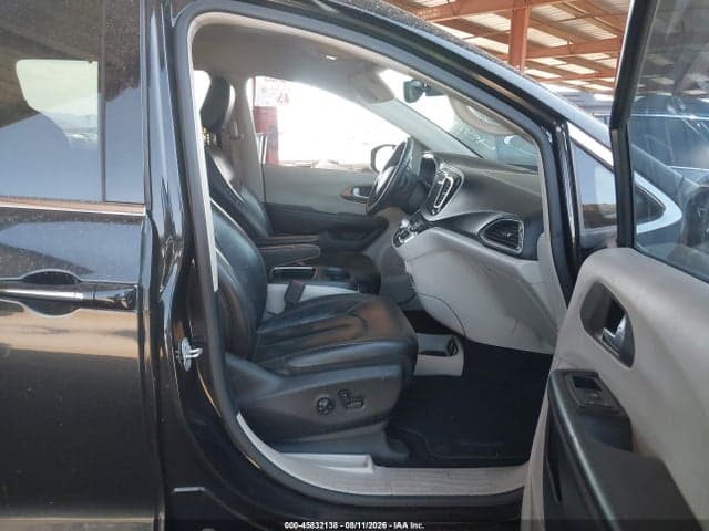 2017 CHRYSLER PACIFICA TOURING-L PLUS 5