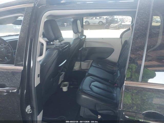 2017 CHRYSLER PACIFICA TOURING-L PLUS 8