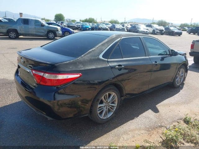 2017 TOYOTA CAMRY SE 4