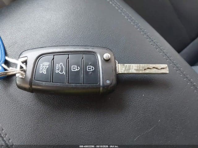 2019 HYUNDAI SANTA FE SE 11