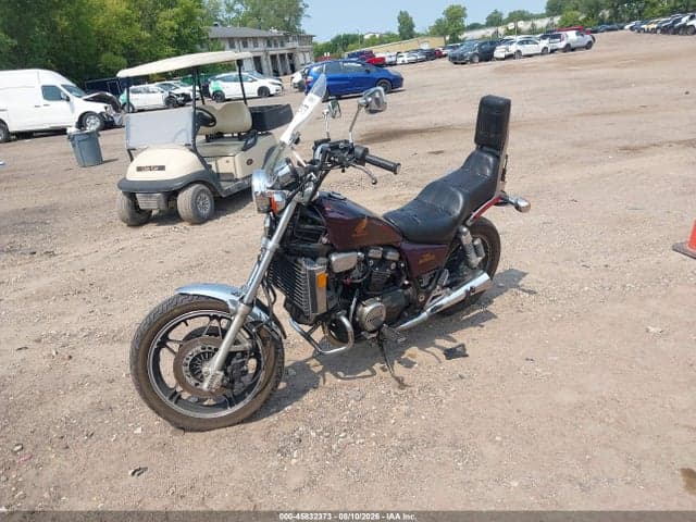 1982 HONDA VF750 C 2