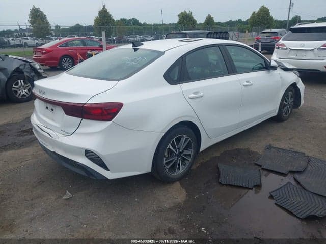 2022 KIA FORTE LXS 4
