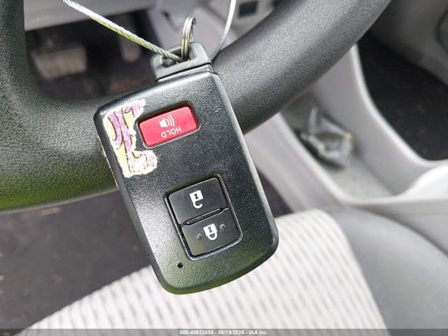 2017 TOYOTA PRIUS V THREE 11