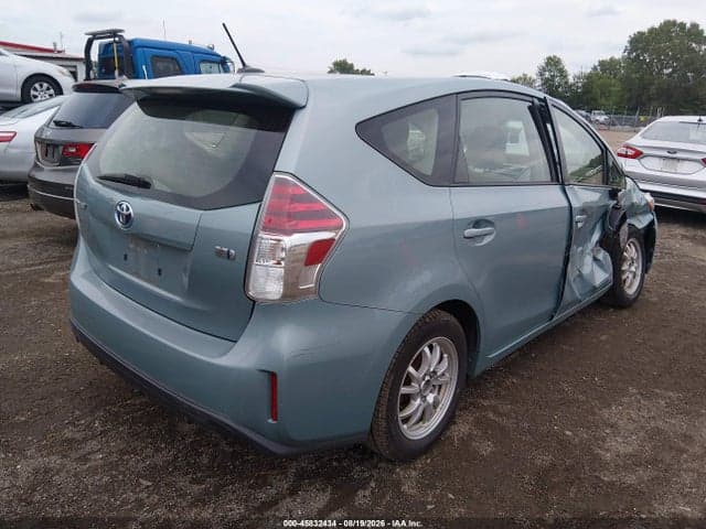 2017 TOYOTA PRIUS V THREE 4