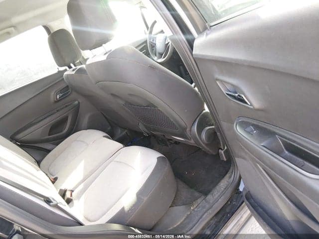 2017 CHEVROLET TRAX LT 8