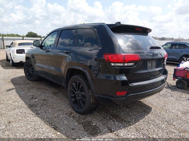 2017 JEEP GRAND CHEROKEE ALTITUDE 3