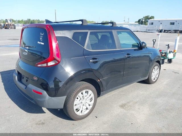 2022 KIA SOUL LX 4