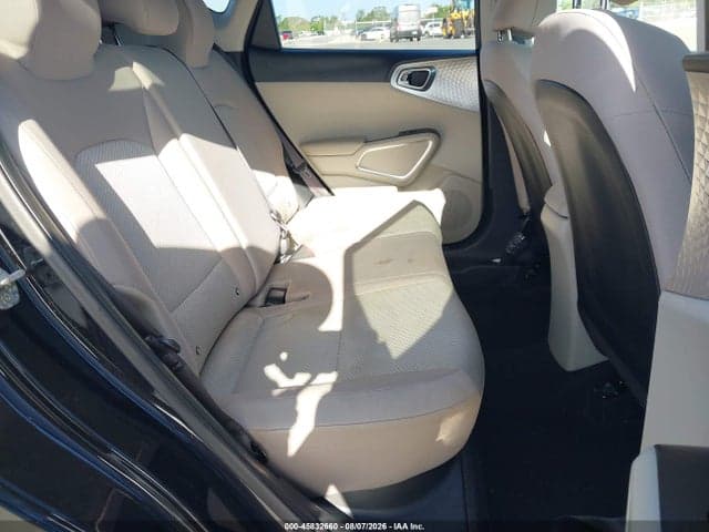 2022 KIA SOUL LX 8