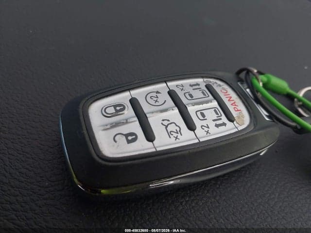 2025 CHRYSLER PACIFICA SELECT 11